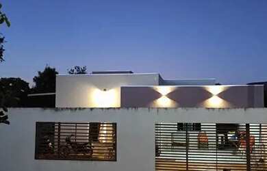 Imagem: A casa em condomínio possui 3 Dormitórios, 2 Banheiros e