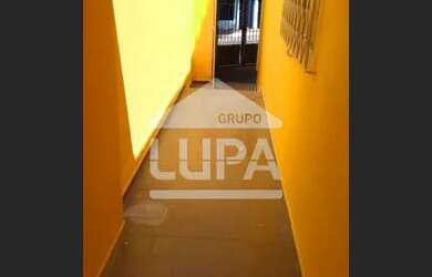 Imagem: A casa possui 2 Dormitórios, 1 Banheiro, 2 Vagas na garagem