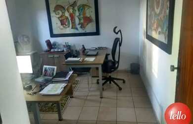 Imagem: A casa possui 5 Dormitórios, 2 Banheiros, 2 Vagas na garagem