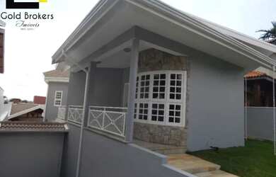 Imagem: A casa em condomínio possui 3 Dormitórios, 3 Banheiros, 5