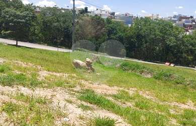 Imagem: O terreno possui 426m² de Área e está localizado em Vila