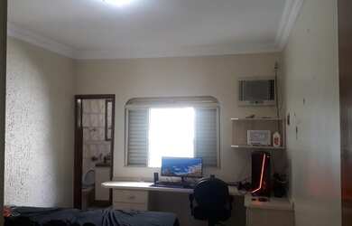 Imagem 10: Vende casa no Santa Genoveva 4/4 com piscina, aceita permuta com avaliação...