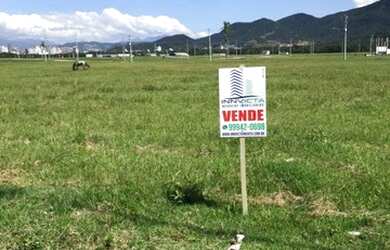 Imagem: O terreno à venda possui e está localizado em Sertão do