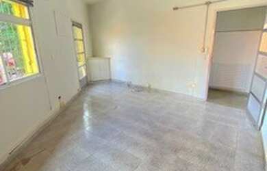 Imagem: O depósito possui 15m² de Área e está localizado em Água