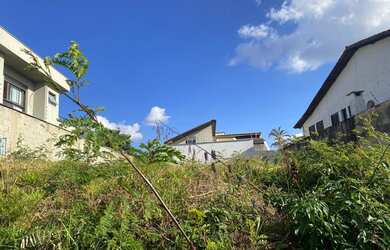 Imagem: O terreno possui 450m² de Área e está localizado em Belvedere