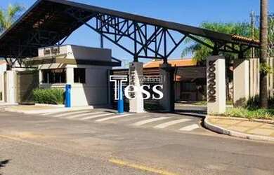 Imagem: A casa em condomínio possui 4 Dormitórios, 2 Banheiros, 2