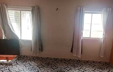 Imagem: A casa possui 2 Dormitórios, 1 Banheiro e está localizado