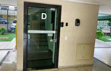 Imagem 4: Maravilhoso apt. de dois quartos no Cruzeiro novo todo reformado no porcelanato...