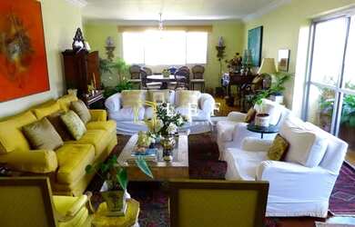 Imagem: O apartamento possui 3 Dormitórios, 5 Banheiros, 3 Vagas na