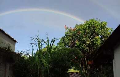 Imagem: A casa possui 2 Dormitórios, 1 Banheiro, 3 Vagas na garagem