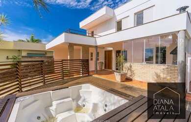 Imagem: A casa em condomínio possui 3 Dormitórios, 3 Banheiros, 5