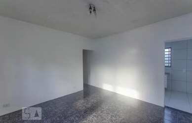 Imagem: A casa possui 2 Dormitórios, 2 Banheiros, 3 Vagas na garagem