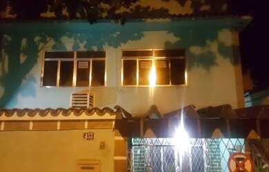 Imagem: A casa possui 2 Dormitórios, 1 Banheiro e está localizado