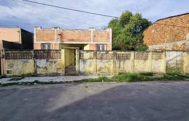 Imagem: A casa possui 3 Dormitórios, 1 Banheiro e 260m² de Área e