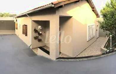 Imagem: A casa possui 2 Dormitórios, 2 Banheiros, 5 Vagas na garagem