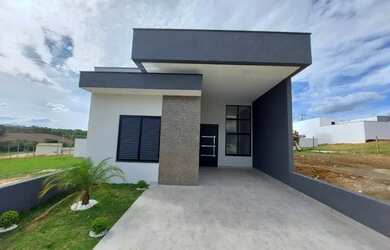 Imagem: A casa em condomínio possui 3 Dormitórios, 3 Banheiros, 2