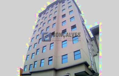 Imagem: O depósito possui 1 Vaga na garagem e 30m² de Área e está