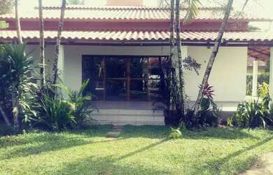 Imagem: A casa em condomínio e possui 3 Dormitórios, 2 Banheiros