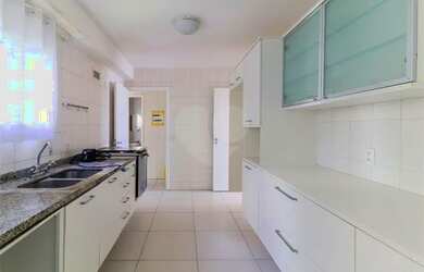 Imagem 1: Alto da Lapa, pinheiros. Piscina, Churrasqueira, Varandae140m² de Área