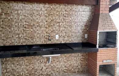 Imagem: A casa possui 3 Dormitórios, 2 Banheiros, 2 Vagas na garagem