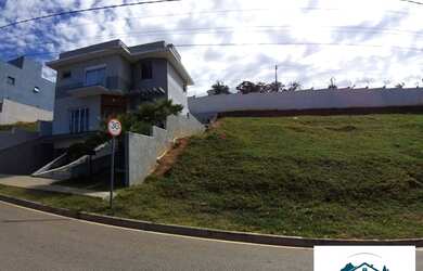 Imagem: O terreno possui 327m² de Área e está localizado em Jardim