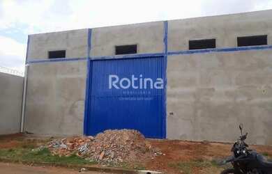 Imagem: O depósito possui 4 Vagas na garagem, 440m² de Área, Imóvel