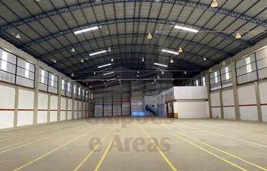 Imagem: O depósito possui 5 Vagas na garagem e 4000m² de Área e está