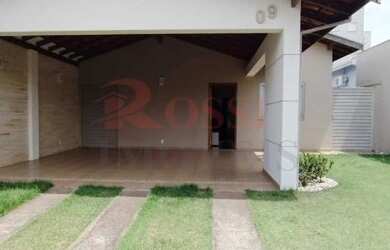 Imagem: A casa em condomínio possui 5 Dormitórios, 3 Banheiros, 5