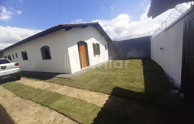 Imagem: A casa possui 5 Dormitórios, 5 Banheiros, 5 Vagas na garagem