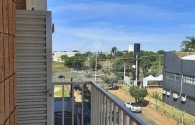 Imagem: O apartamento possui 3 Dormitórios, 2 Banheiros, 1 Vaga na