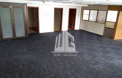 Imagem: O depósito para alugar possui 2 Vagas na garagem, 130m² de