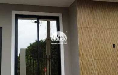 Imagem: A casa possui 1 Dormitório, 1 Banheiro, 3 Vagas na garagem