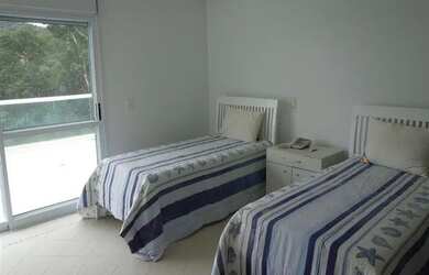 Imagem 14: Casa cinematográfica em condomínio fechado no Guarujá