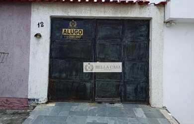 Imagem: A casa possui 2 Dormitórios, 1 Banheiro, 1 Vaga na garagem