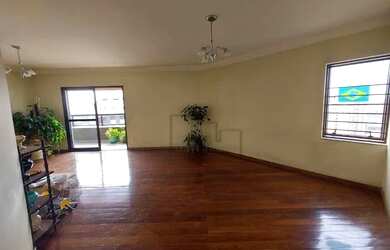 Imagem: O apartamento possui 4 Dormitórios, 5 Banheiros, 3 Vagas na