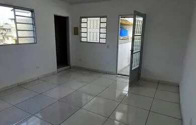 Imagem: A casa possui 2 Dormitórios, 2 Banheiros, 1 Vaga na garagem