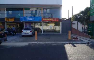 Imagem: O depósito possui 5 Vagas na garagem, 50m² de Área e está