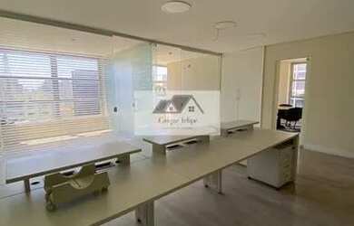 Imagem: O depósito possui 2 Vagas na garagem, 170m² de Área e está