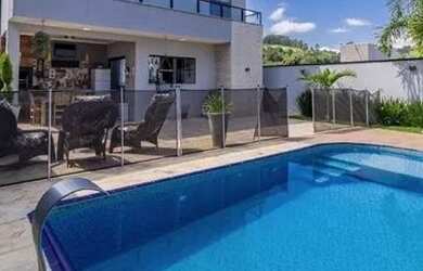 Imagem: A casa em condomínio possui 3 Dormitórios, 3 Banheiros, 4