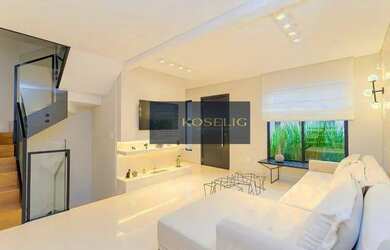 Imagem: A casa em condomínio possui 3 Dormitórios, 4 Banheiros, 2