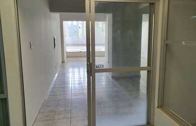 Imagem: O depósito possui 1 Vaga na garagem, 71m² de Área e está