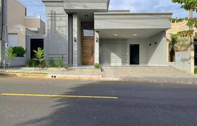 Imagem: A casa em condomínio possui 3 Dormitórios, 5 Banheiros, 2