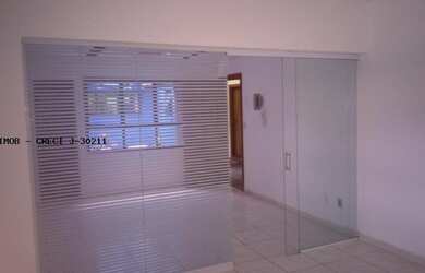 Imagem: O depósito possui 1 Vaga na garagem, 30m² de Área e está