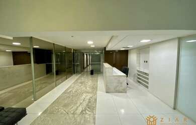 Imagem: O depósito possui 5 Vagas na garagem, 785m² de Área e está