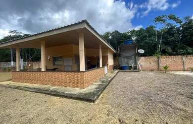 Imagem: A chácara possui 1.000m² de Área e está localizado em Centro