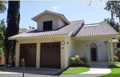 Imagem: A casa em condomínio para alugar possui 3 Dormitórios, 2 Banheiros