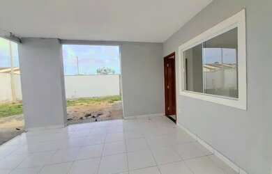 Imagem: A casa possui 2 Dormitórios, 2 Banheiros, 5 Vagas na garagem