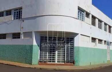 Imagem: O depósito possui 3 Vagas na garagem e 523m² de Área e está