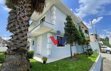 Imagem: A casa em condomínio possui 3 Dormitórios, 3 Banheiros, 2