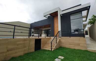 Imagem: A casa em condomínio possui 4 Dormitórios, 3 Banheiros, 4